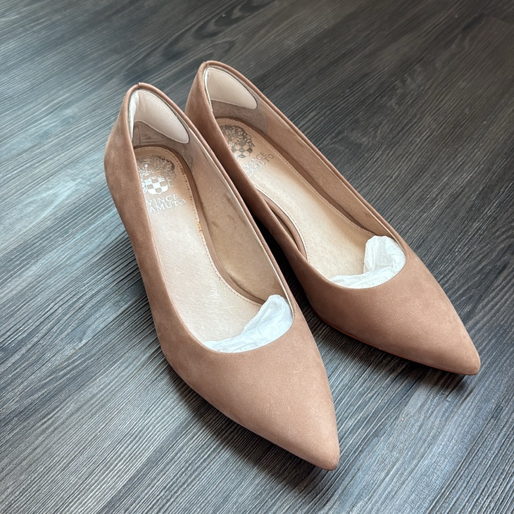 vince camuto suede beige pointed toe chunky heel 2 inch size 36.5